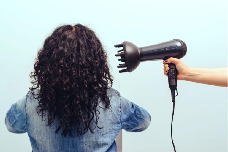 How To Dry Curly Hair Without Frizz